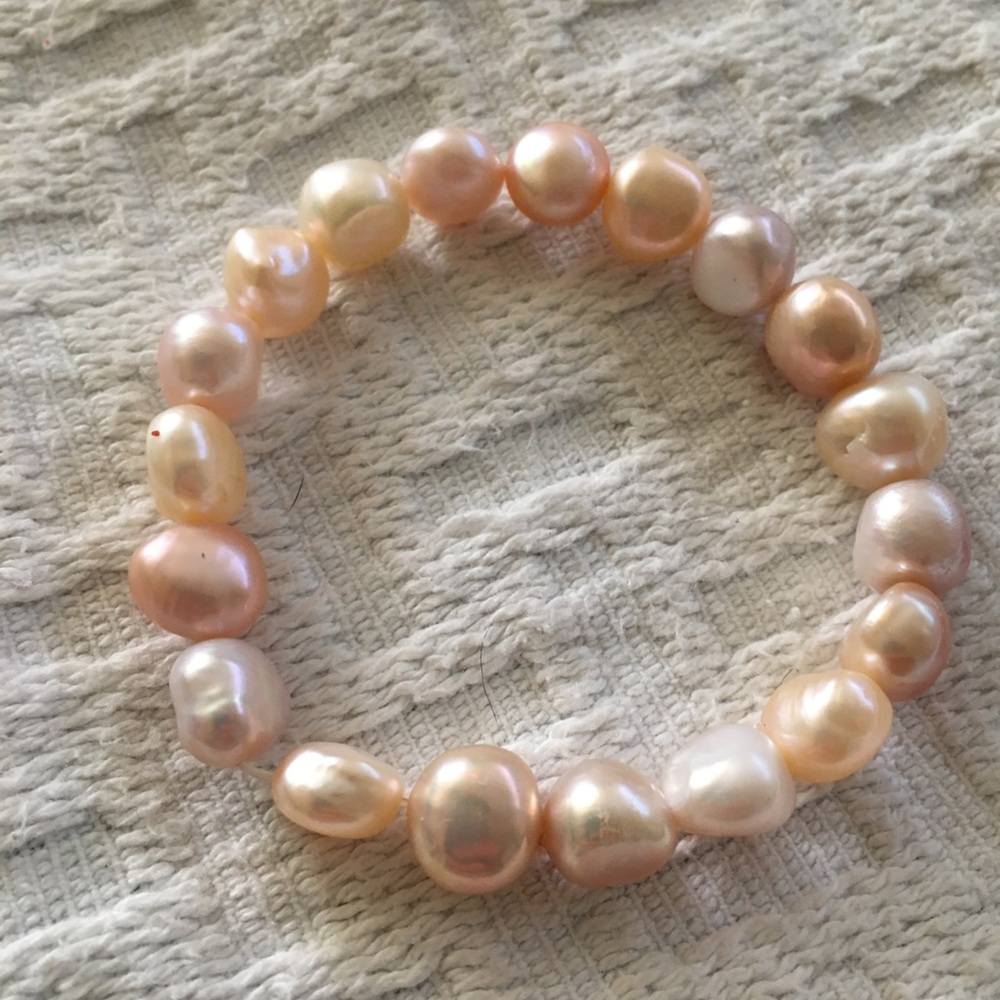 Cream pearl bracelet